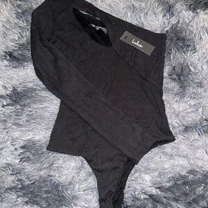 Lulu’s Black Asymmetrical Single Sleeve One Piece Bodysuit Women’s Size Medium